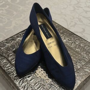 Vintage Blue Suede Shoes brand Women's Blue Flats with ‘Comfort Flex Sole
